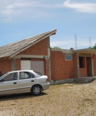 LEKENIK - PEŠČANICA, KUĆA I OKUĆNICA OD 2.480 m2