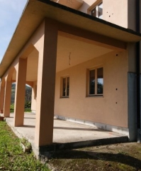 ČUČERJE - KUĆA OD 450 m2, 7.106 m2 OKUĆNICA